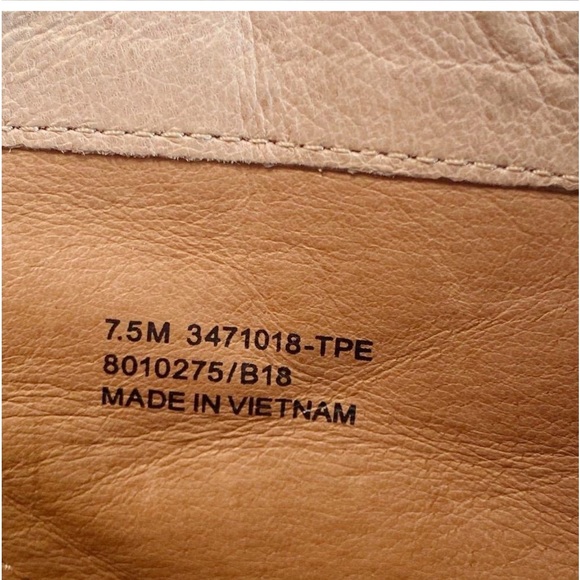 Frye Jennifer Perforated Leather Ankle Bootie 7.5 - Picture 11 of 12